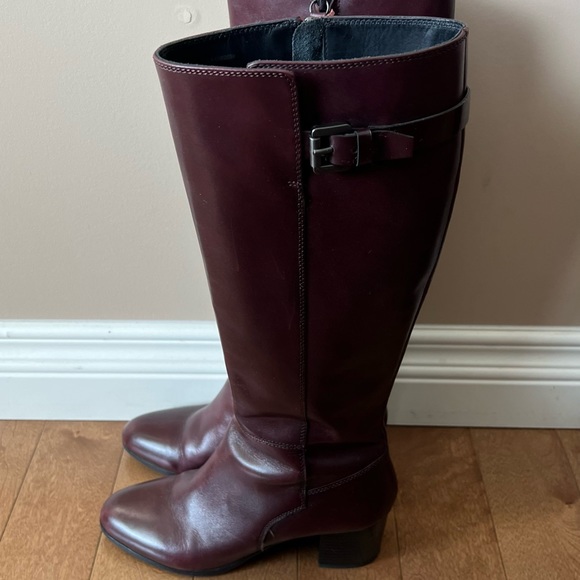 GEOX genuine leather boots in Burgundy. - Picture 1 of 16